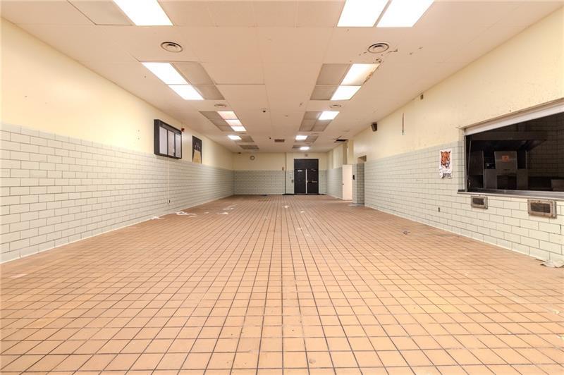 747 Wallace Ave (wilkinsburg High School) Photo 35
