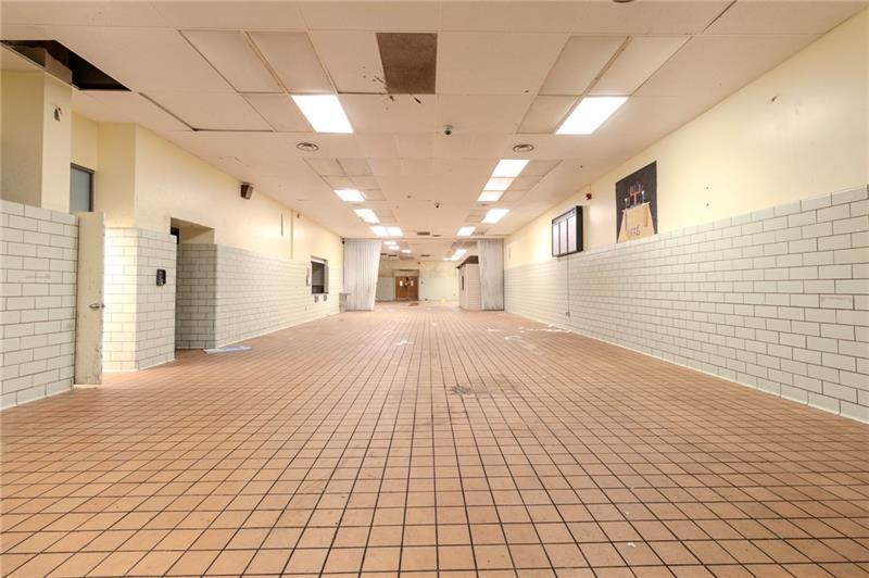 747 Wallace Ave (wilkinsburg High School) Photo 36