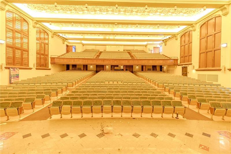 747 Wallace Ave (wilkinsburg High School) Photo 9