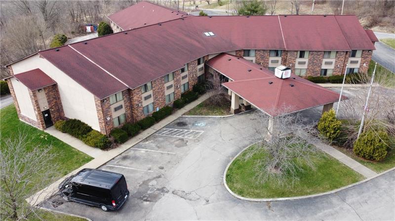 2700 Wilson Rd Photo 4