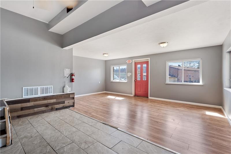 560 W Pike Street Photo 11