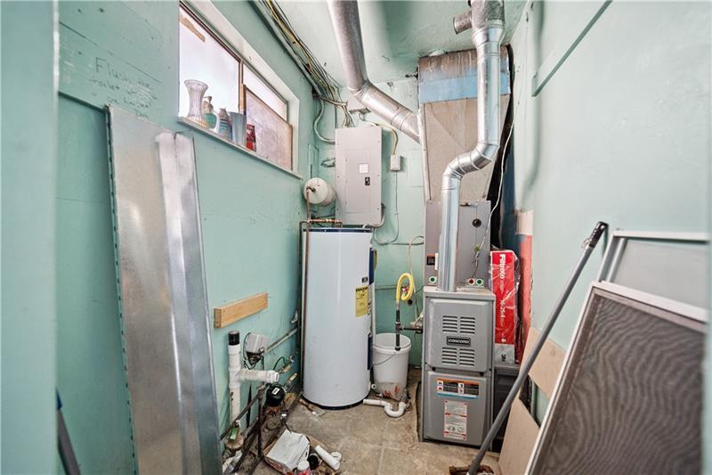 560 W Pike Street Photo 15
