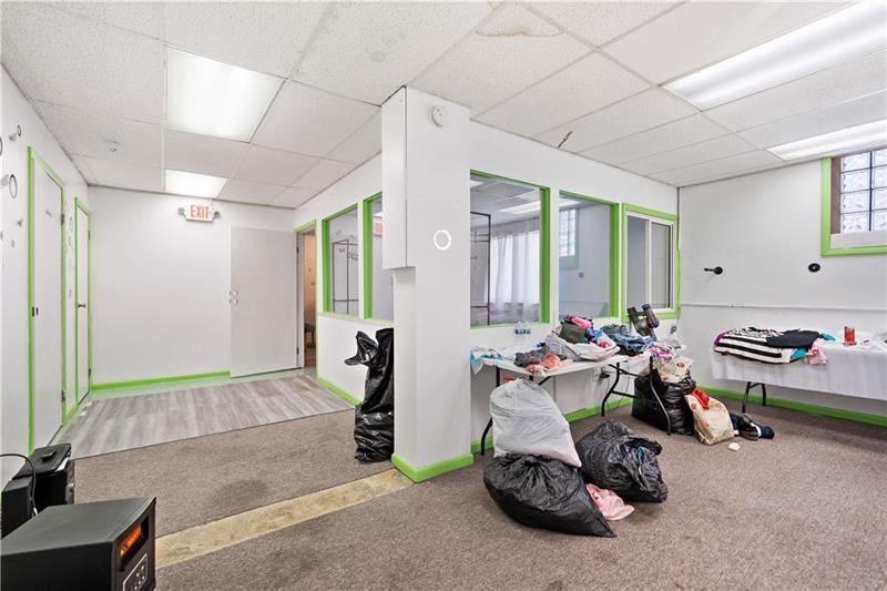 560 W Pike Street Photo 19