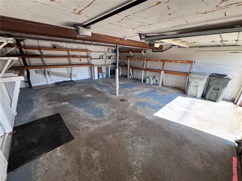 1027 Middle Rd
