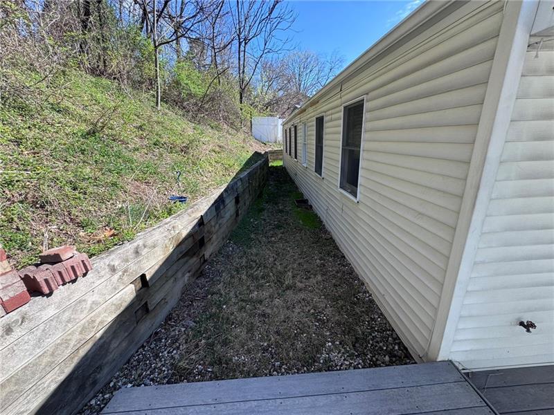 1027 Middle Rd