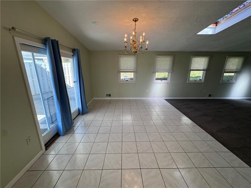 1027 Middle Rd
