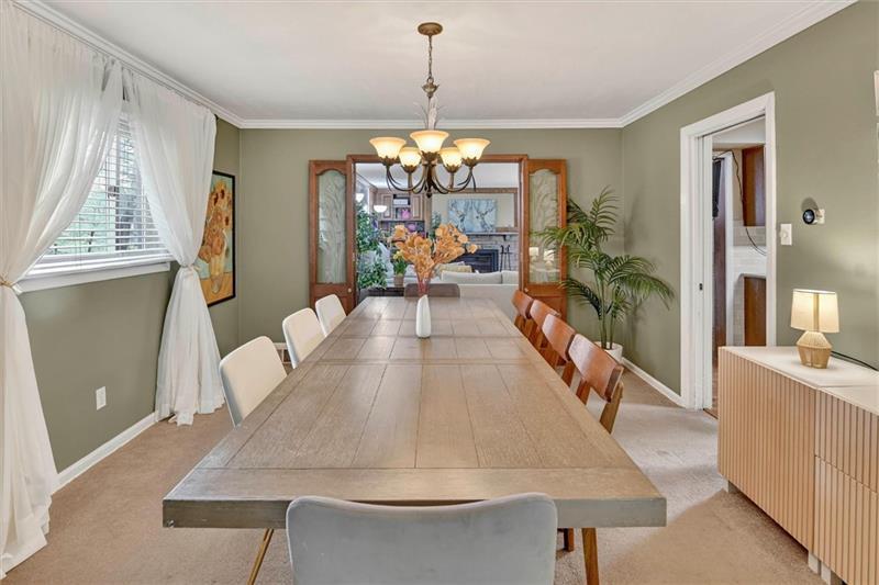 462 Greenhurst Dr