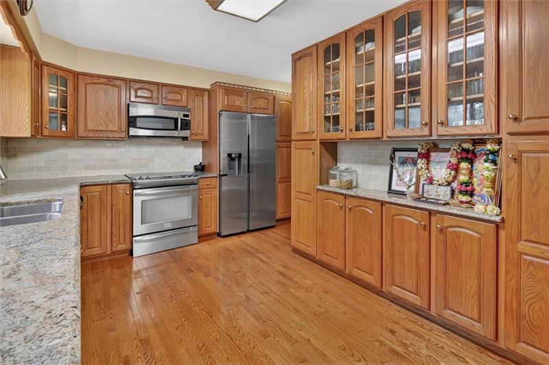 462 Greenhurst Dr