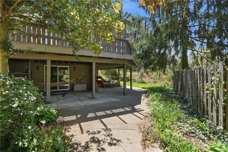 462 Greenhurst Dr