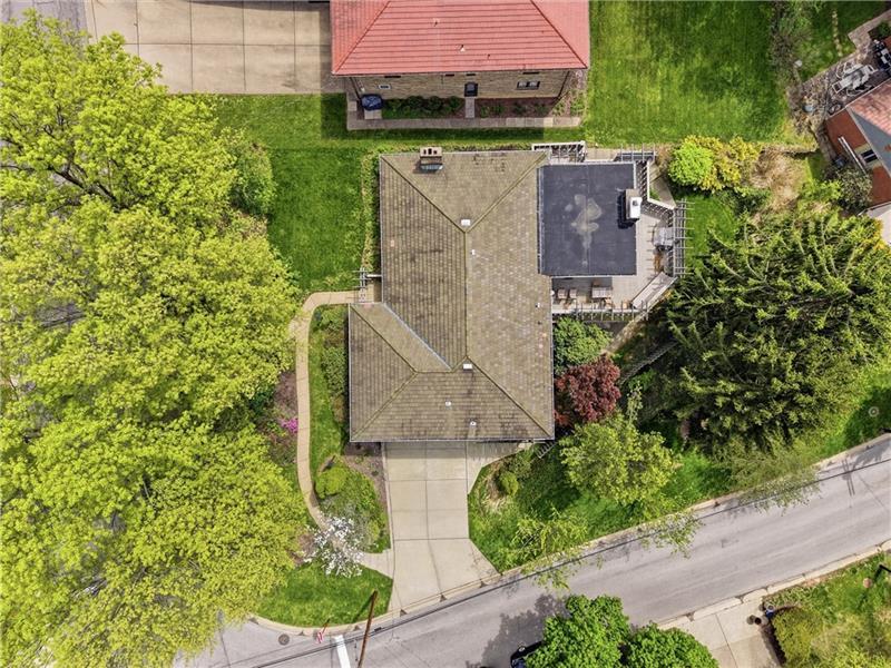 462 Greenhurst Dr
