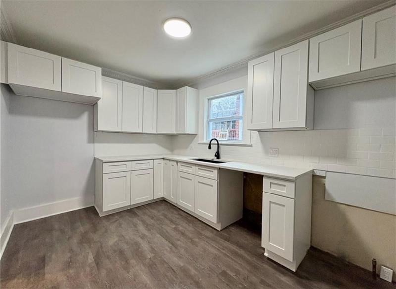 1416 Ridge Ave