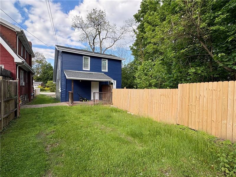 1416 Ridge Ave