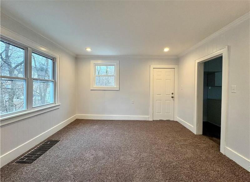 1416 Ridge Ave