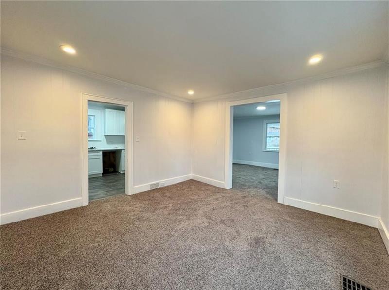 1416 Ridge Ave