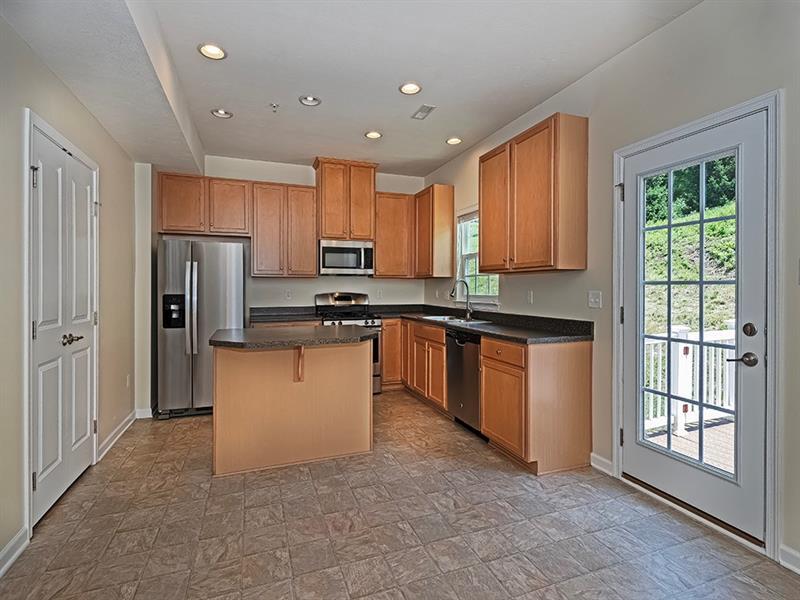 627 Edison Dr