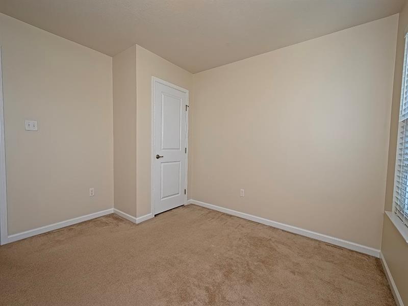 627 Edison Dr