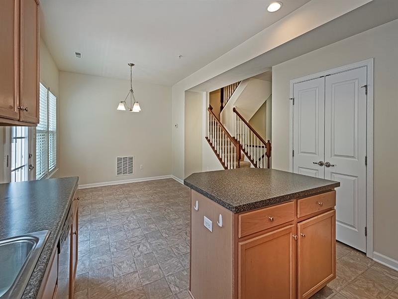 627 Edison Dr