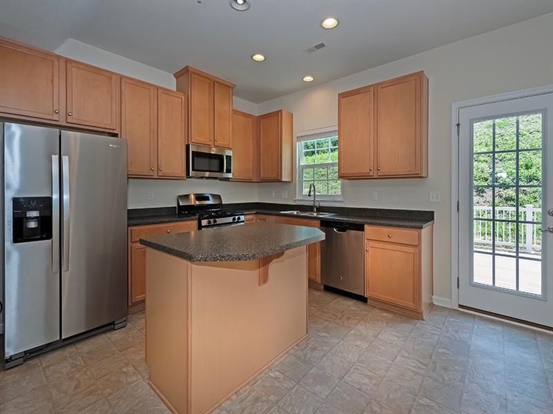 627 Edison Dr