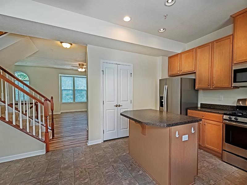 627 Edison Dr