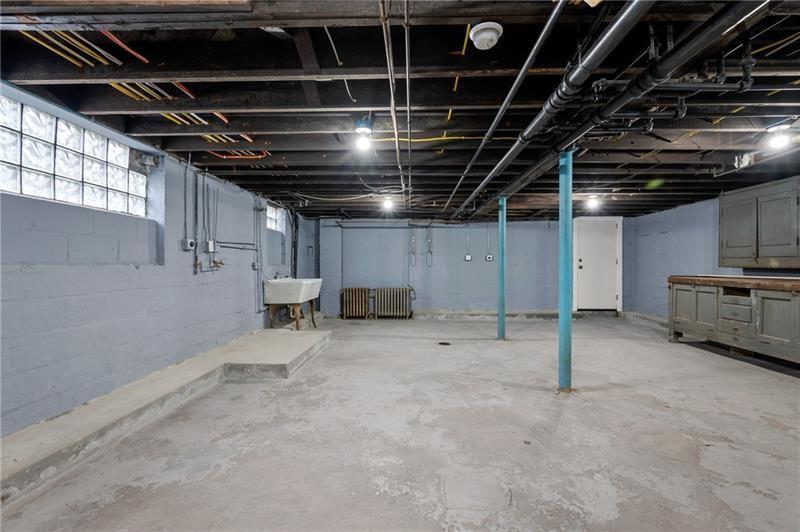 321 Center St #1