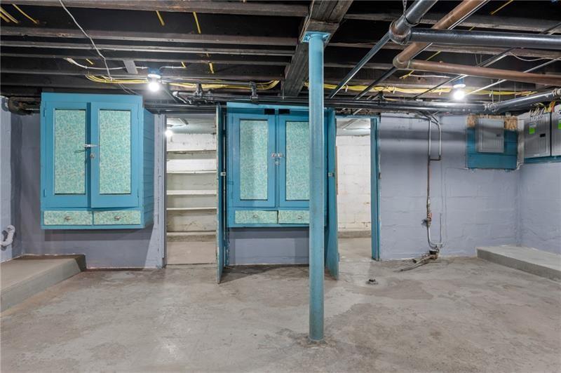 321 Center St #1