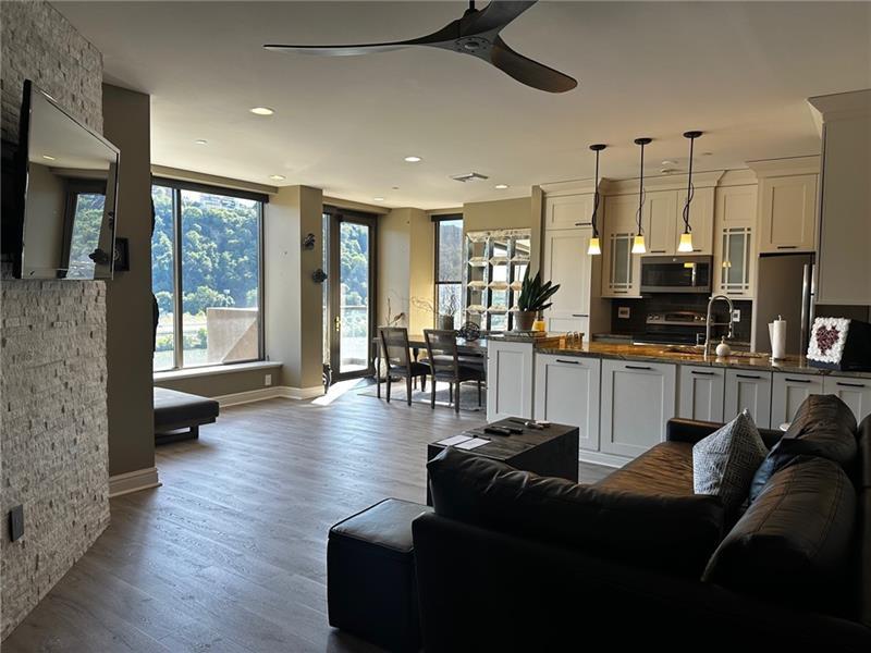 151 Fort Pitt Blvd #902