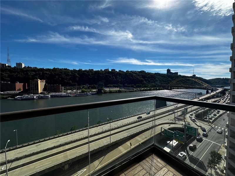 151 Fort Pitt Blvd #902