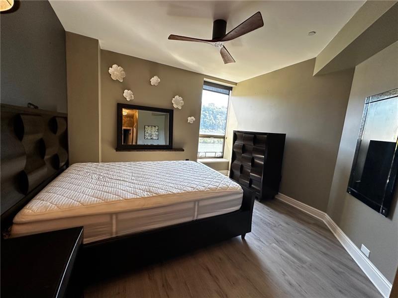 151 Fort Pitt Blvd #902