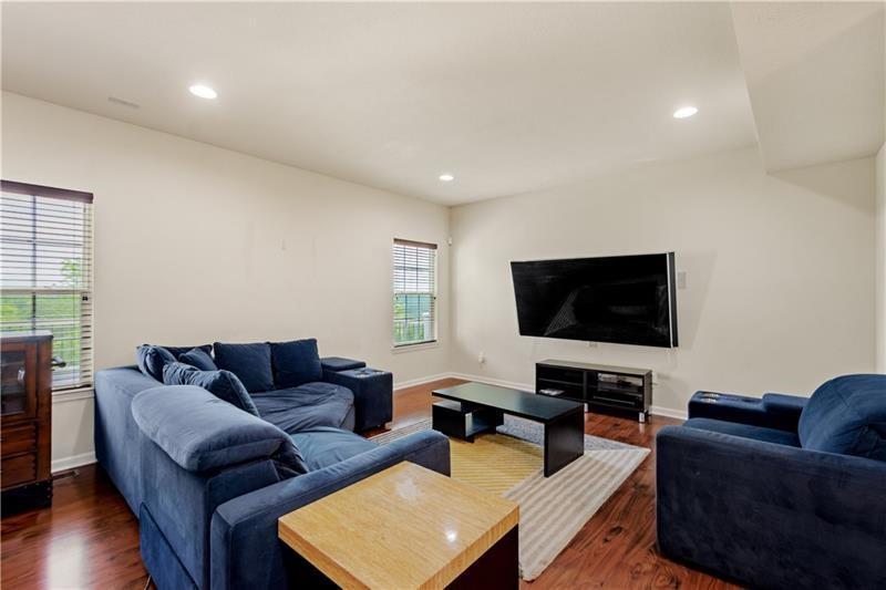 312 Sunrise Dr