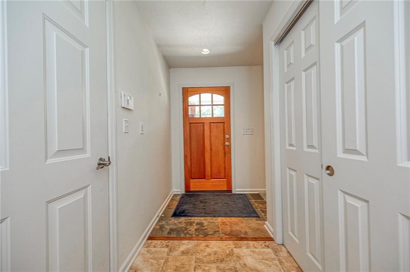 320 N Lakeside Dr
