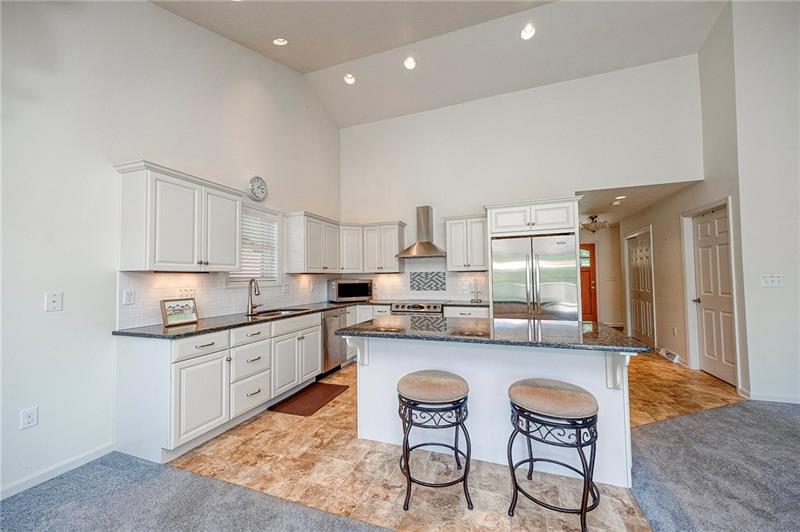 320 N Lakeside Dr