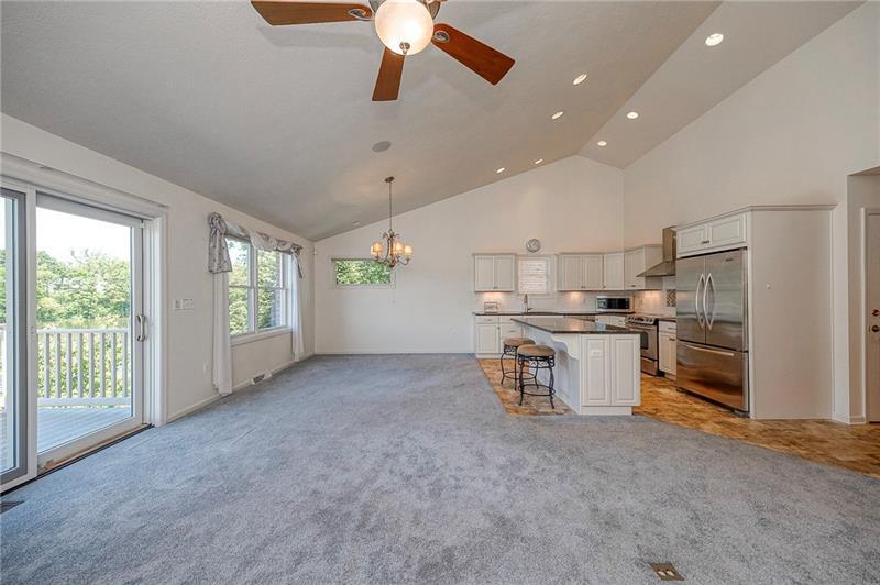 320 N Lakeside Dr