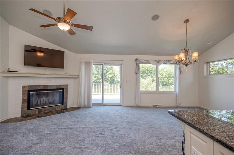 320 N Lakeside Dr