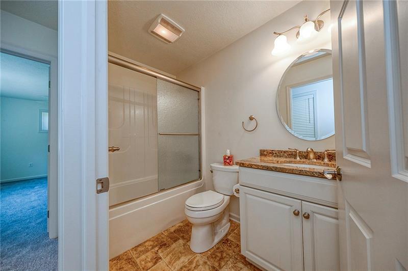 320 N Lakeside Dr