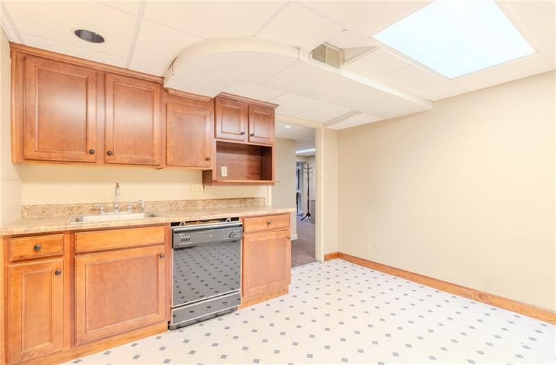 2703 Mosside Blvd (Route 48)  Photo 35