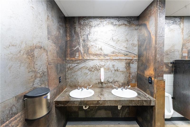 1 Racquet Ln (Restaurant) Photo 29
