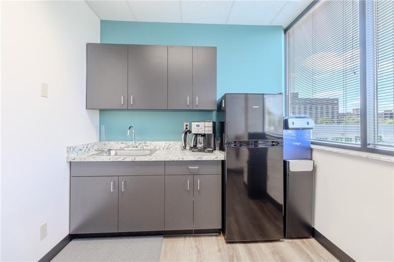 400 Penn Center Blvd Suite 305  Photo 17