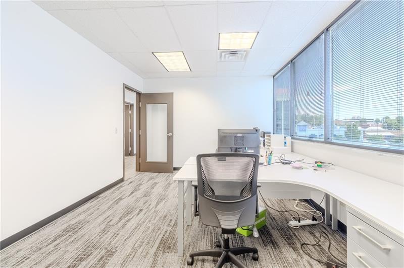 400 Penn Center Blvd Suite 305  Photo 26
