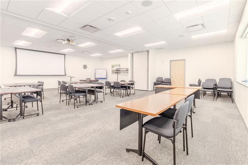 400 Penn Center Blvd Suite 305  Photo 41