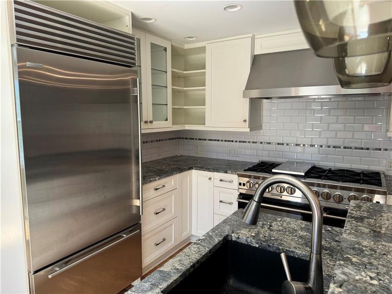 209 Grandview Dr
