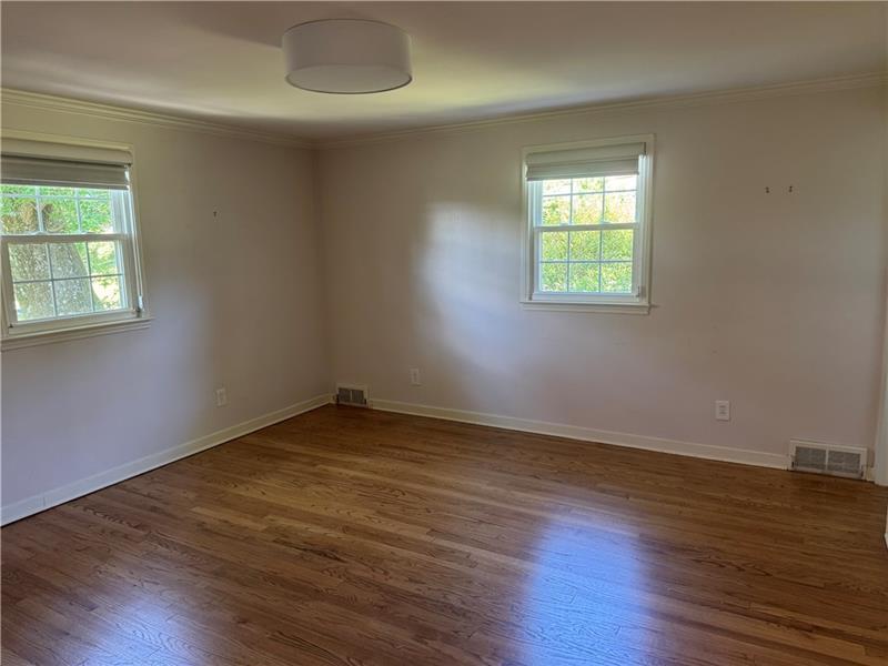209 Grandview Dr