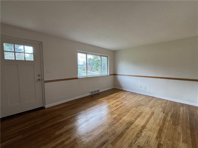 401 Cyra Dr
