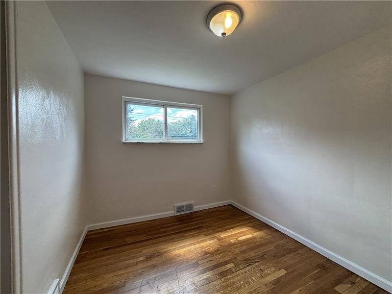 401 Cyra Dr