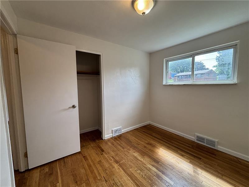 401 Cyra Dr