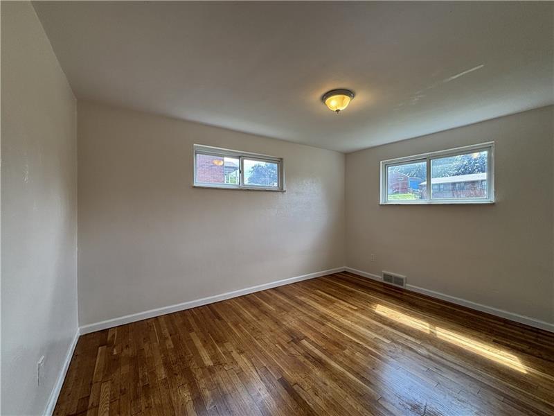 401 Cyra Dr
