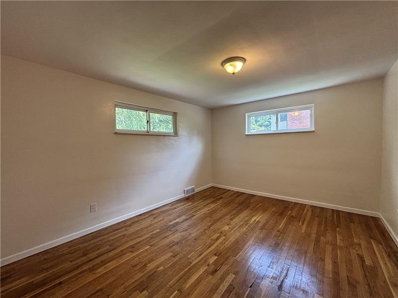 401 Cyra Dr