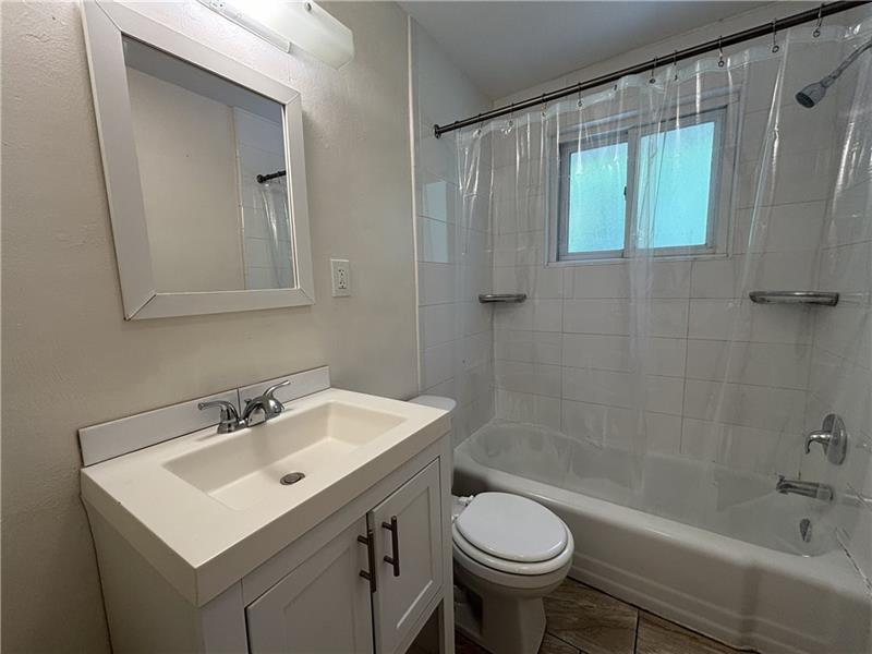 401 Cyra Dr