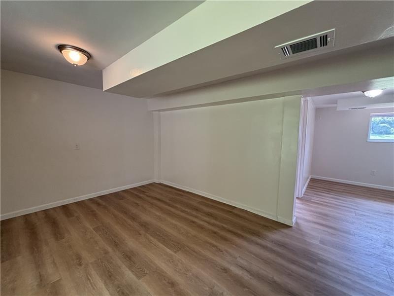 401 Cyra Dr