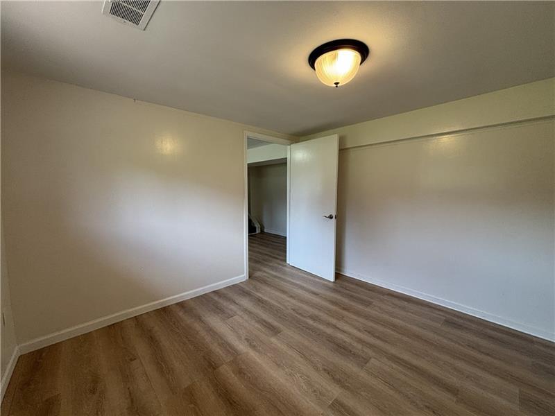 401 Cyra Dr