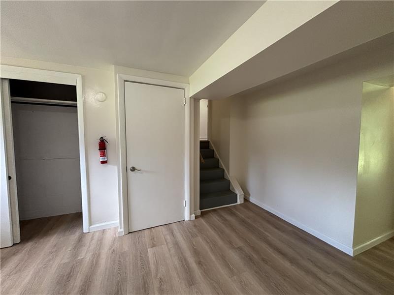 401 Cyra Dr